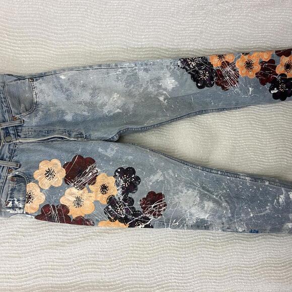 Levi’s Vintage 501 Button Fly Hand Painted Floral Jeans Straight Leg Art Small - Picture 4 of 11